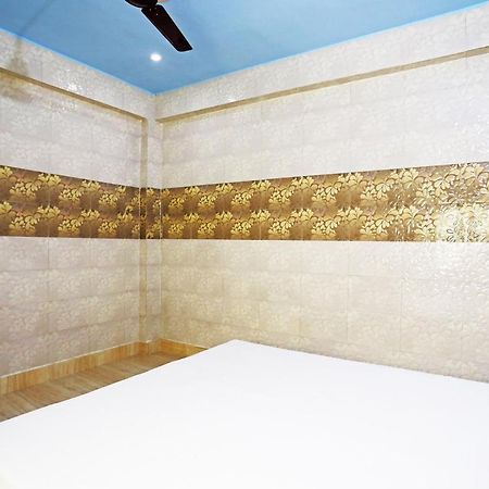 Oyo 44361 Shri Lajjaram Ashram Hotel Vrindāvan Екстериор снимка