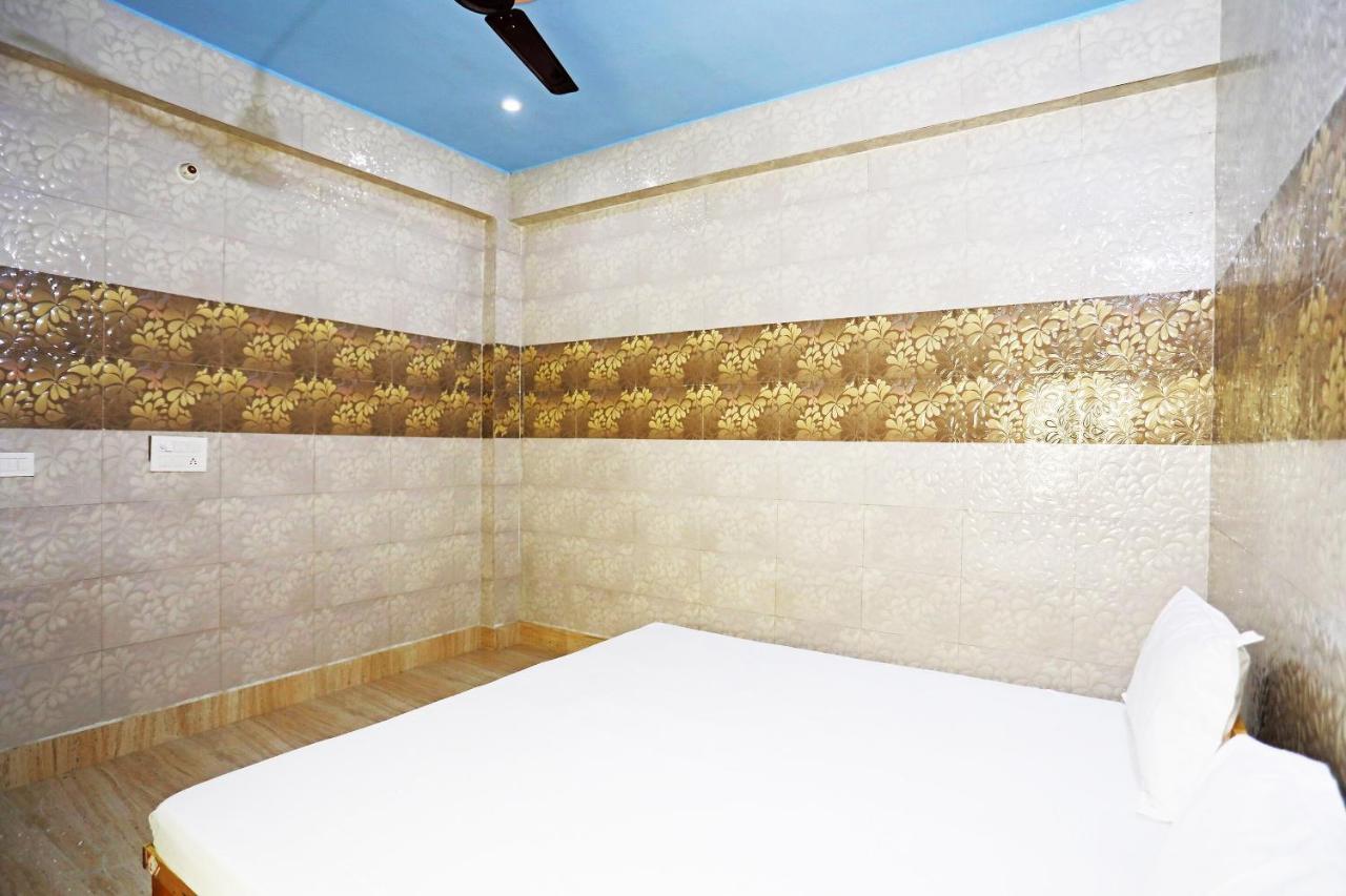 Oyo 44361 Shri Lajjaram Ashram Hotel Vrindāvan Екстериор снимка