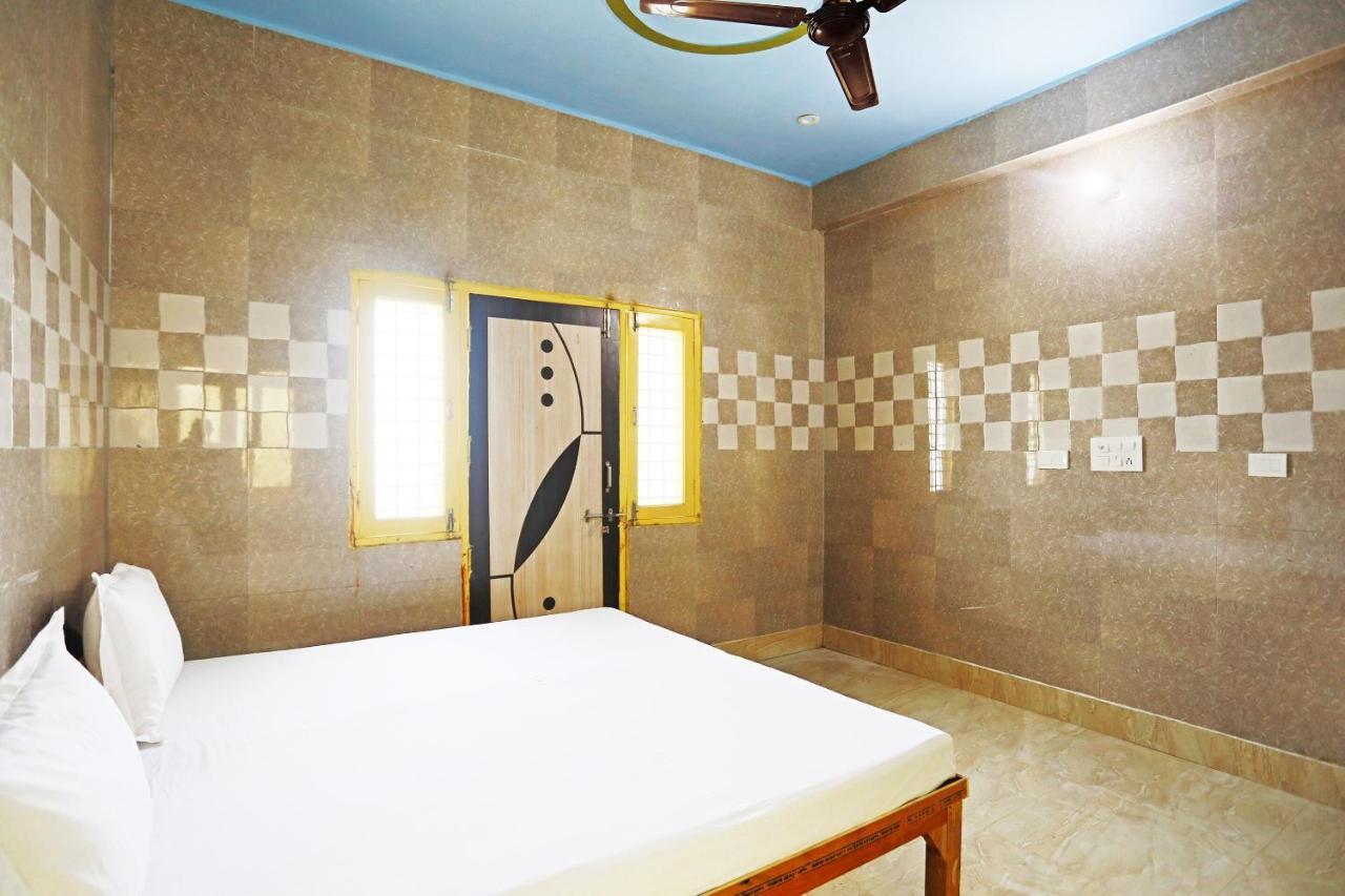 Oyo 44361 Shri Lajjaram Ashram Hotel Vrindāvan Екстериор снимка
